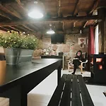 Alpstuga Casa Oeste *