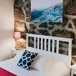 Casa Oeste * Sabugueiro (Guarda)