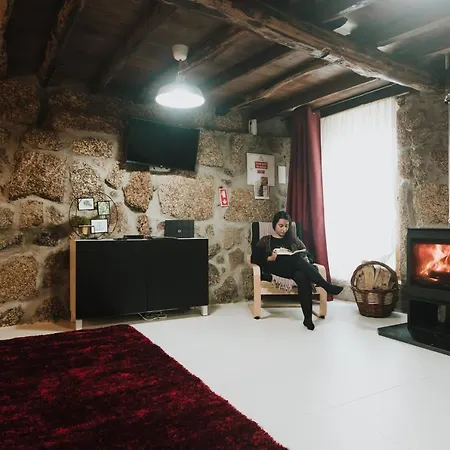 Casa Oeste Sabugueiro (Guarda)