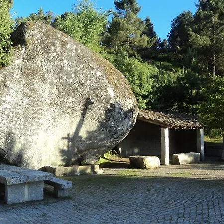 Casa Oeste Sabugueiro (Guarda)