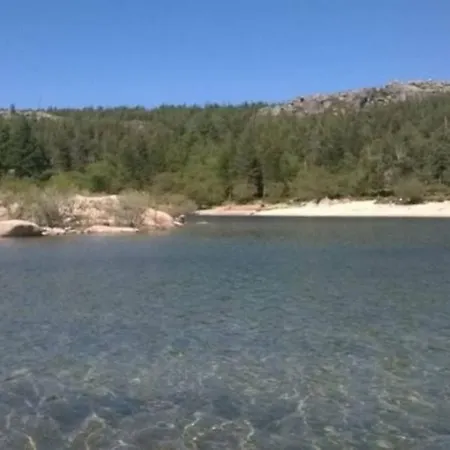 Casa Oeste * Sabugueiro (Guarda)