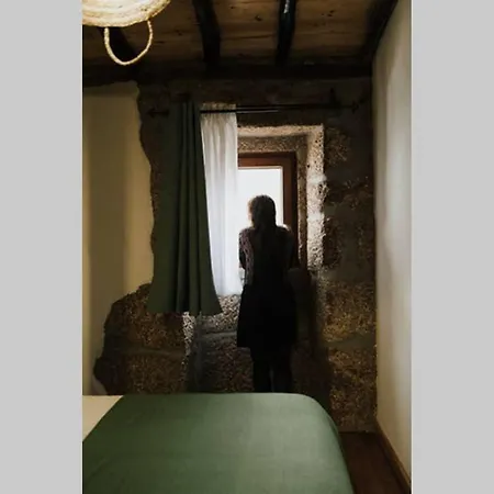 Casa Oeste Sabugueiro (Guarda)