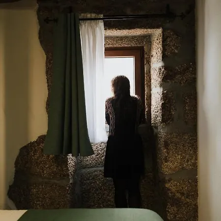 Casa Oeste Sabugueiro (Guarda)