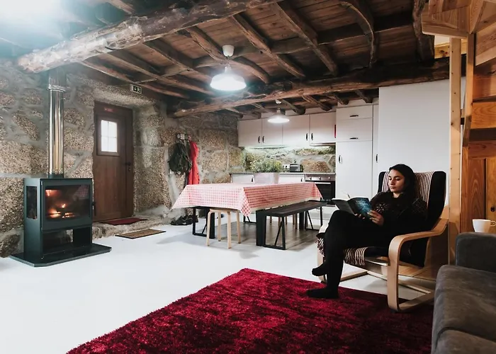 Casa Oeste Chalé Sabugueiro (Guarda)