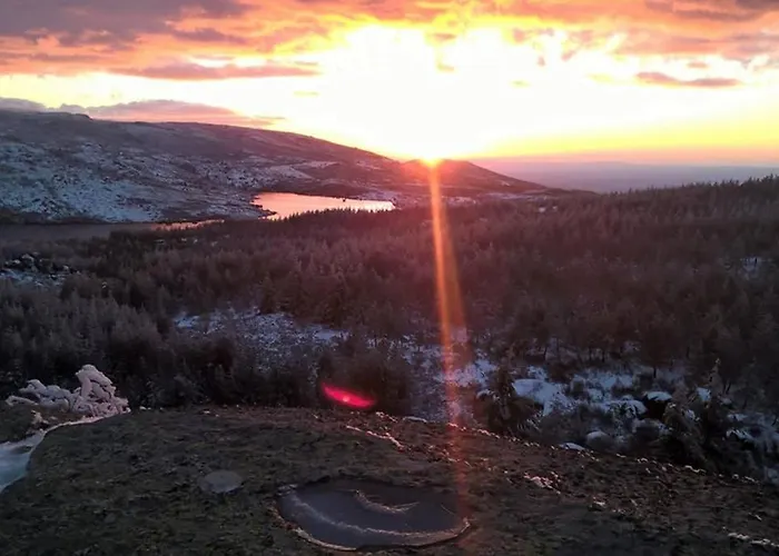 Casa Oeste * Sabugueiro (Guarda)